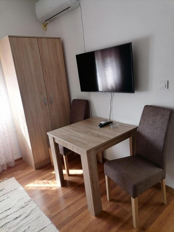 Apartmani 15 Цетине Экстерьер фото